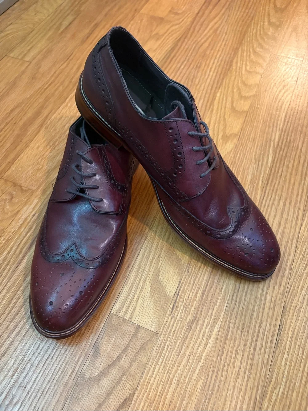 Joseph Abboud stylish wingtip